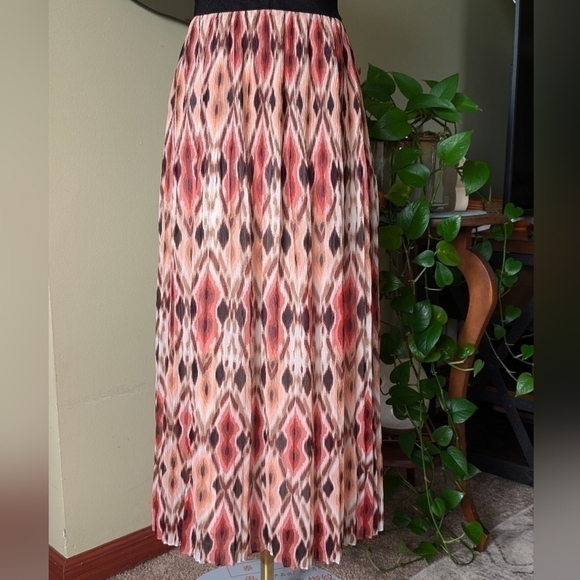Ruby Rd. Dresses & Skirts - Ruby Rd. Women's Size 10 Elastic Waist Lined Boho Aztec Western Maxi Skirt